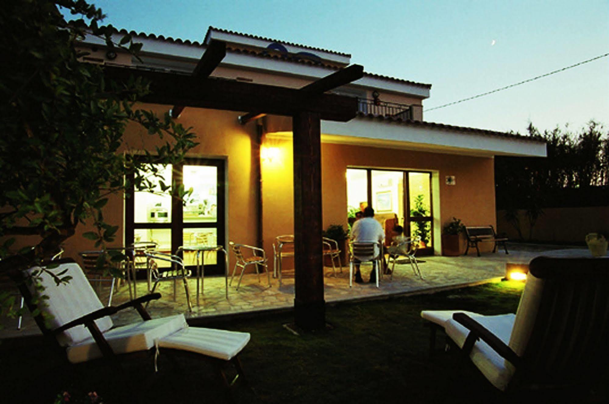 Meta Hotel Santa Teresa Gallura Exterior photo